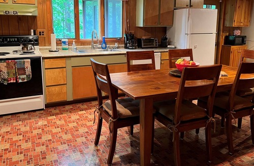 Lake George House | Spacious Adirondack Get-Away - Perfect for your Ski Vacation at Gore!