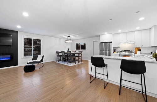 Kamloops House | Spacious and Modern 3 Bedroom