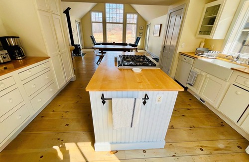 Penobscot House | Spacious, bright, oceanfront house on the Blue Hill Peninsula.