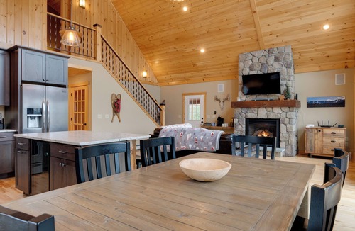 Bethel Cabin | Spacious Cabin: 10 Mi to Sunday River Skiing!