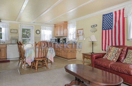 Point Judith House | Spacious Colonial Home, Two Living Areas, Air Conditioning, Close to Beach