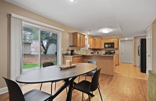 Columbia House | Spacious & Cozy Southside