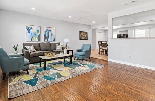 White Rock Hills House | Spacious East Dallas Home - 10 Min. to Downtown!