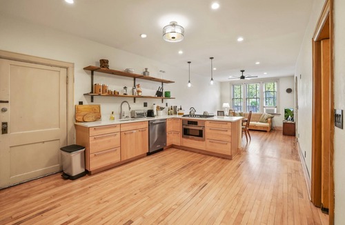 Italian Village House | Spacious Historic Manor in Short North - Perfect for Large Groups!