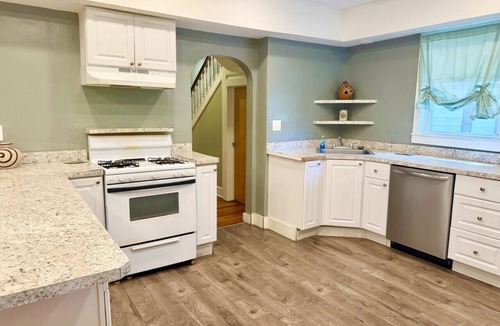 Johnson City Apartment | Spacious Home in Johnson City, NY by BU, UHS & BCC