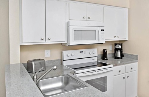 Berkeley Hotel | Spacious Home with Indoor/Outdoor Pools, 1.8 mi from Williamsburg Golf Course