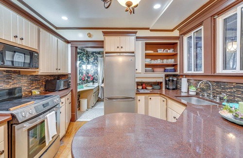 Jamestown Cottage | Spacious Jamestown Home Near Nat'l Comedy Center!