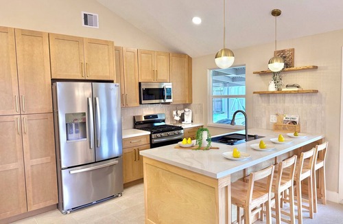 Barker House | Spacious Katy Home Firepit Backyard Sleeps 10