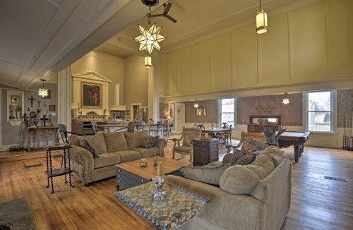 Dundee House | Spacious Pet-Friendly Home - Near Dundee Wineries!