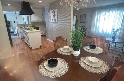 Bedford Heights House | Spacious & quiet near hospitals, shopping, CVNP, and casinos with game room