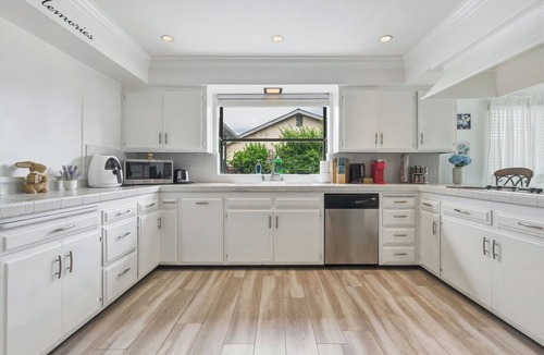 Baldwin Park House | Spacious Single-Story Home with 4 Bedrooms, 2 Kitchens & 2 Washers