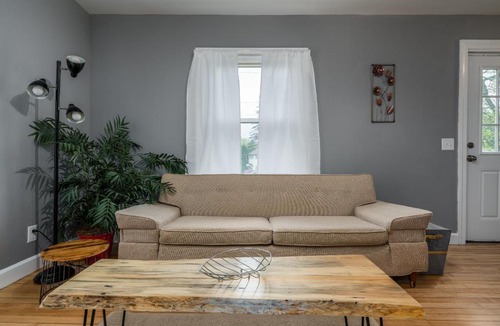 Little City House | Spacious & Stylish Stay In Bangor