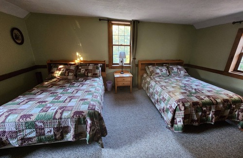 Spring Creek House | Spacious working horse farm, THE GALLOPING INN, where you can relax and unwind.