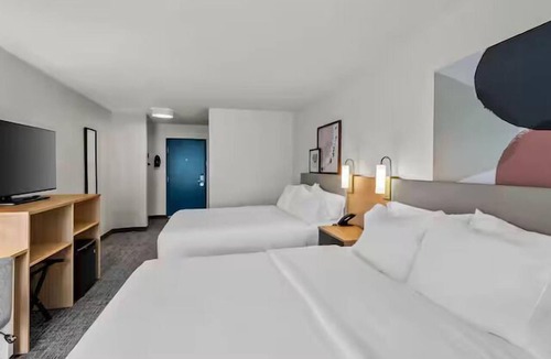 Grain Valley Hotel | Spark by Hilton Grain Valley Kansas City