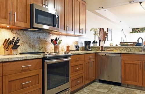 Kahana Condo | Special $285 8/9-8/21 Book Now Oceanfront Renovated Corner Unit SK353Sullivan