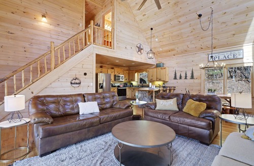 Cherry Log Cabin | Spectacular view, hot tub, 2 fire pits, game room, dog-friendly!