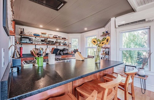 Munjoy Hill Apartment | Spectacular Views & Comforts of Home in Portland s Most Desirable Neighborhood