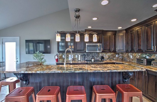 Garden City Condo | Spinnaker Point Dr - Unbeatable BEACH FRONT property for a large group!