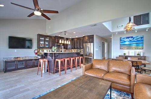 Garden City Condo | Spinnaker Point Dr - Unbeatable BEACH FRONT property for a large group!