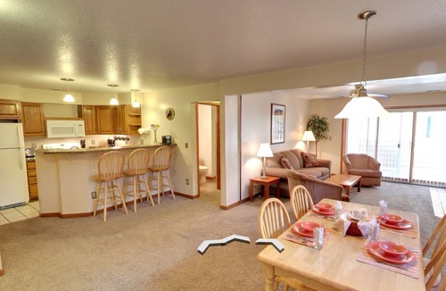Summit Cove Condo | *Spring Break Special! Great Family Getaway!*