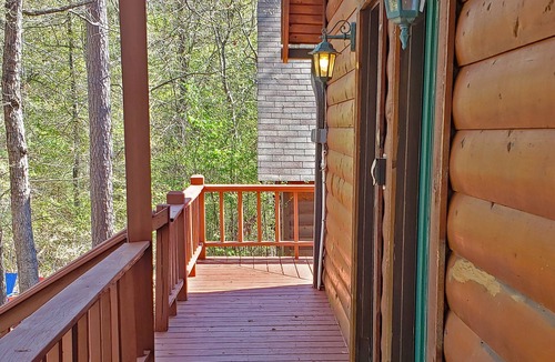 Whispering Hills House | Springtime is here! Hot tub, Fire Pit, Dogs Welcome!