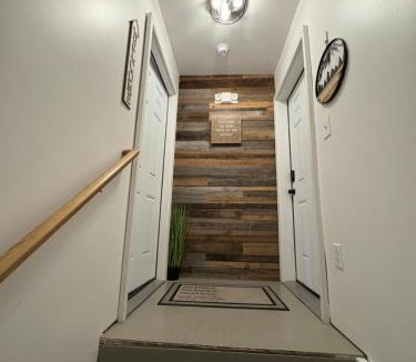 Bear Creek Cabin | Spruce woods lookout apartment on Seward highway