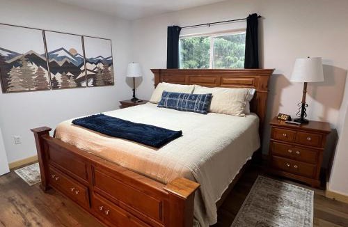 Bear Creek Cabin | Spruce woods lookout apartment on Seward highway