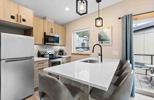 Ucluelet Cabin | SS#8-Kitesurfer-Spring Cove, Terrace Beach, Sauna!