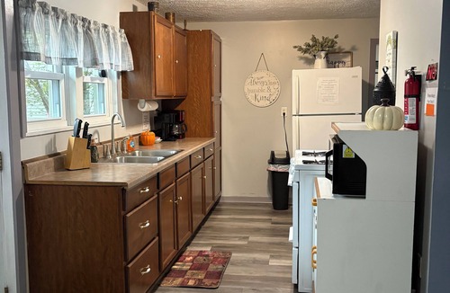 Beach City House | Stagecoach House. Right at the gateway to Ohios Amish Country.