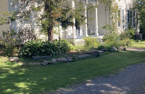 Sharpsville House | Stambaugh Farmhouse Reduced rates for winter season
