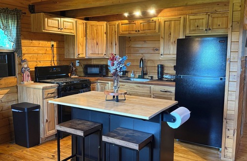 Delevan Cabin | Star Lodge — Cozy Secluded Cabin, 20 Minutes from Ellicottville