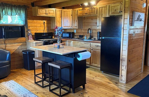Delevan Cabin | Star Lodge — Cozy Secluded Cabin, 20 Minutes from Ellicottville