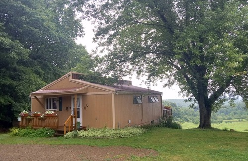 Wellsville Cottage | Stargazer-Magnificent Picturesque View-Dark Skies-Hiking-Biking-Wildlife-Pets
