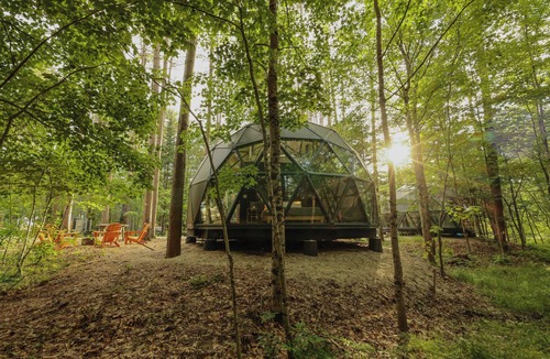 Freeport Cabin | Stargazing dome w/hot tub + sauna access - 02