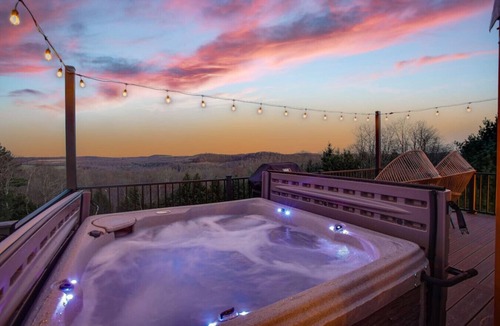 Knox Dale RV Rental | Starlit Haven | Hot Tub, Stargazing Loft, Nature Retreat in PA Wilds