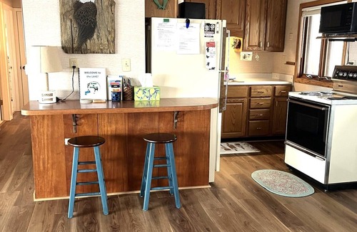 Fremont House | Start planning your fall get-away! Peaceful and relaxing at the lake!