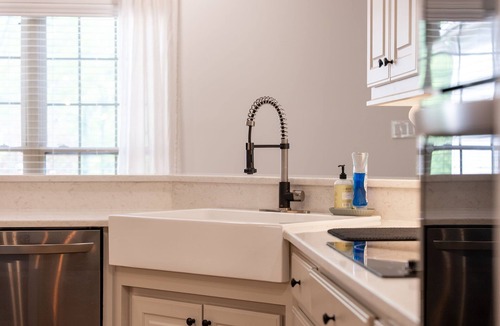 Inman House | Stay Cooley Luxury LakeFront Retreat