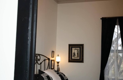 Chester Apartment | Stay in the historic 1887 Beard and Lady Inn surrounded by the Ozarks