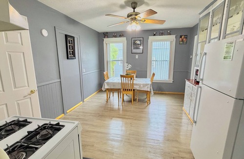 Front Park Apartment | Stay On The Edge: Canada Border + Downtown Buffalo