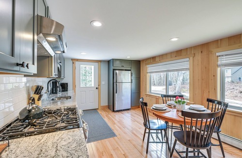 Franklin Cabin | Steps to Lake Access! Eastbrook Family Cabin