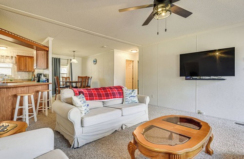 Longtown House | Steps to Lake Eufaula: Family Home w/Deck & Yard