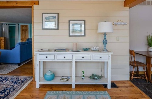Geneseo Cottage | Steps to the Beach : "Family Friendly Retreat"
