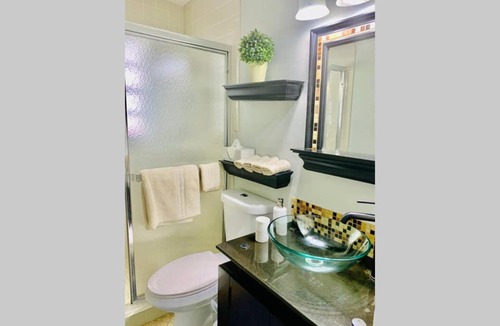 Naples Park House | Steps to the Beach - Naples-Beachhouse 3BR2BA - Pet friendly