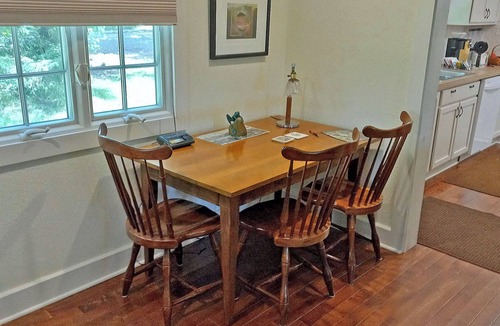 Granville Cottage | Stobbs Cottage - Granville Area Cottage with Generous Amenities.