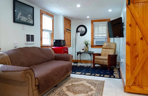 Turkey City Cottage | Stone Cottage- Double Suite with Hot Tub