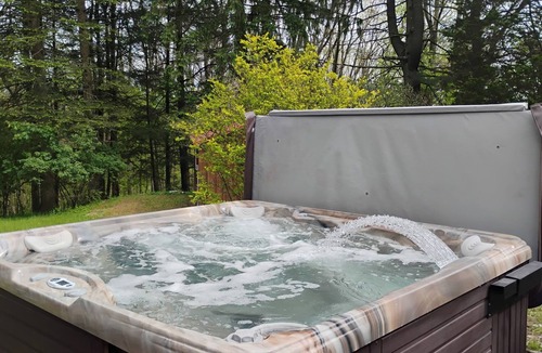 Turkey City Cottage | Stone Cottage- Double Suite with Hot Tub