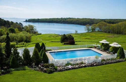 Glen Cove Hotel | Strawberry Hill Seaside Inn