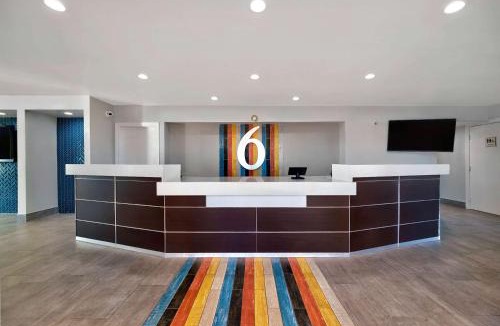 Denton Hotel | Studio 6-Denton, TX - UNT