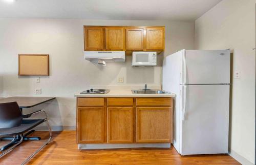 Norman Hotel | Studio 6 Extended Stay Oklahoma City Norman OK