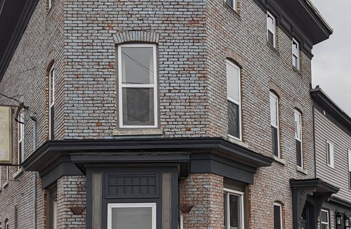 Utica Apartment | Studio Apartment Refurbished